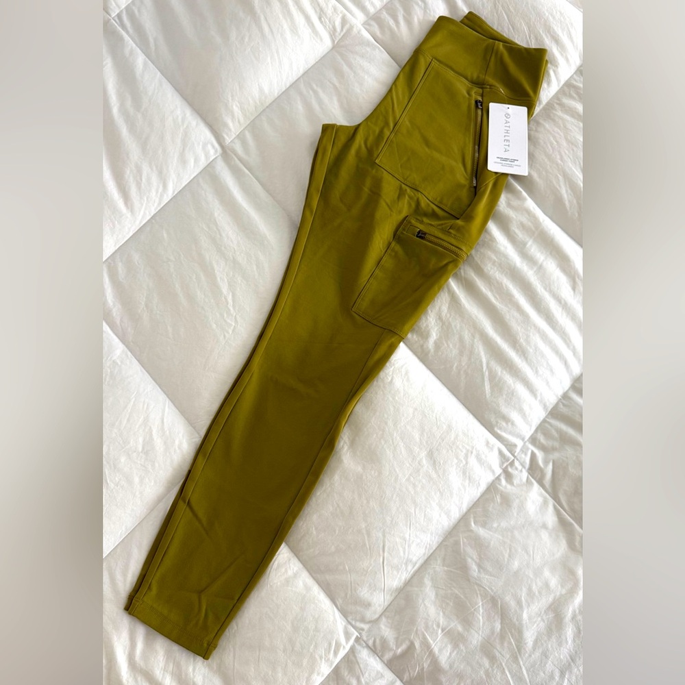 NWT Athleta Gold Headlands Hybrid Cargo Tight-Sz 6
